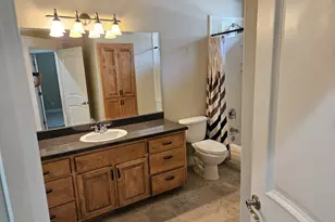 464 Oak Valley Loop, Winchester, OR 97495 - Photo 19