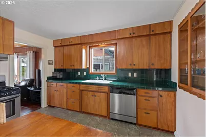6524 SW Galley Ave, Lincoln City, OR 97367 - Photo 7