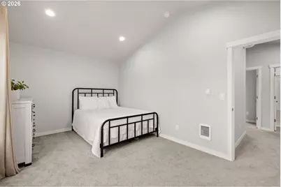 8629 SE Washington St, Portland, OR 97216 - Photo 17