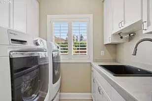 3325 Cedar Ct, Lake Oswego, OR 97034 - Photo 35