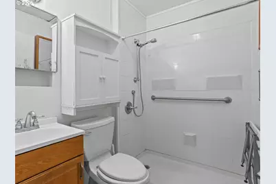150 River Ln, Gladstone, OR 97027 - Photo 17
