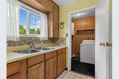 150 River Ln, Gladstone, OR 97027 - Photo 11