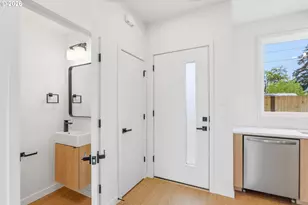 6790 SE Insley St, Portland, OR 97206 - Photo 5