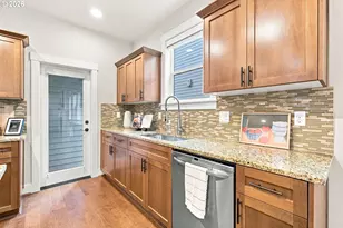 14395 SW Equestrian Ln, Beaverton, OR 97008 - Photo 15