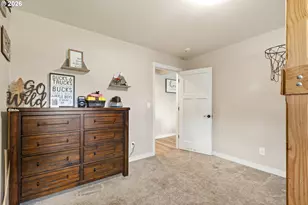 2029 Castle Ave, Roseburg, OR 97471 - Photo 27