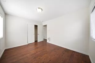 8016 NE Fremont St, Portland, OR 97213 - Photo 11