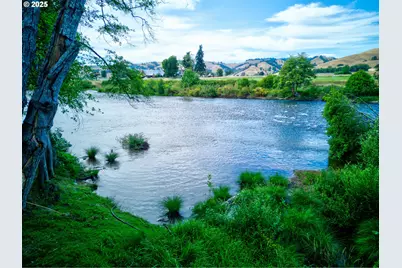 1884 Wild River Dr, Roseburg, OR 97470 - Photo 3
