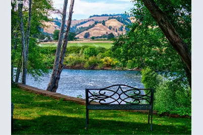 1884 Wild River Dr, Roseburg, OR 97470 - Photo 9