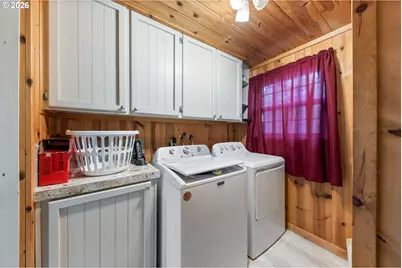 542 NW Douglas St, Dallas, OR 97338 - Photo 27