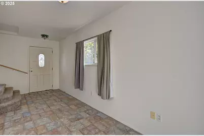 15509 SE Mill Plain Blvd, Vancouver, WA 98684 - Photo 5