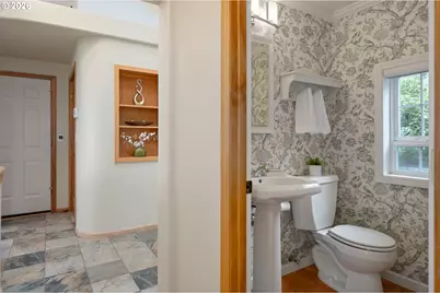 653 Brookside Dr, Eugene, OR 97405 - Photo 23