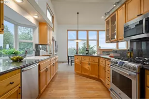 653 Brookside Dr, Eugene, OR 97405 - Photo 19