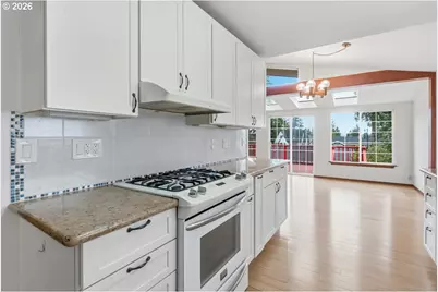 5525 Broadway St, West Linn, OR 97068 - Photo 13