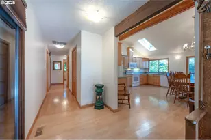 1925 Sylvan St, Eugene, OR 97403 - Photo 7