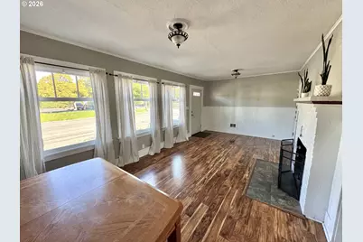 508 S 7th St, Coos Bay, OR 97420 - Photo 9