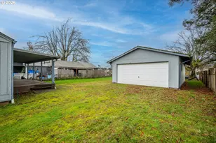 875 S 43rd St, Springfield, OR 97478 - Photo 5