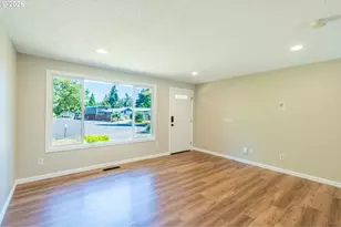 2285 SW 193rd Ct, Beaverton, OR 97003 - Photo 3
