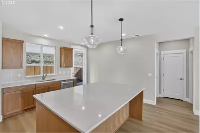 12139 SW Turnagain Dr, Tigard, OR 97224 - Photo 9