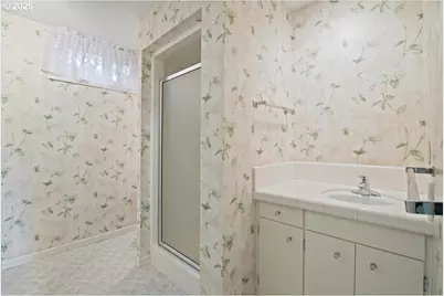 2369 Emerald Dr, Salem, OR 97304 - Photo 31