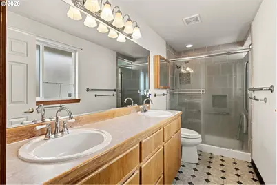 7108 NE 75th St, Vancouver, WA 98661 - Photo 9