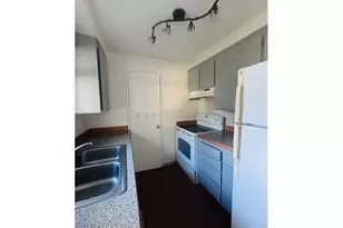 1940 Willow St, Florence, OR 97439 - Photo 5