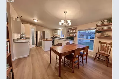 240 W Jefferson St, Carlton, OR 97111 - Photo 9