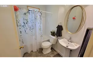 400 State St, North Bend, OR 97459 - Photo 11