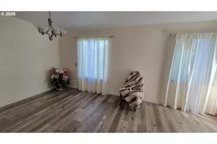 400 State St, North Bend, OR 97459 - Photo 3