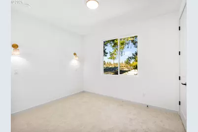 7452 SE Tolman St, Portland, OR 97213 - Photo 9