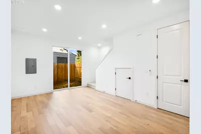 7452 SE Tolman St, Portland, OR 97213 - Photo 5