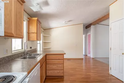 190 Twin Oaks Loop, Winston, OR 97496 - Photo 9