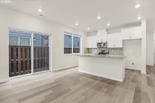 430 SW 32nd St, Battle Ground, WA 98604 - Photo 3