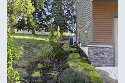 3971 Village Center Dr SE, Salem, OR 97302 - Photo 3