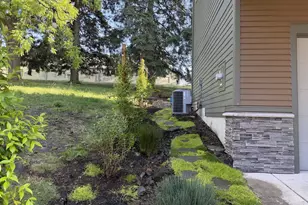 3971 Village Center Dr SE, Salem, OR 97302 - Photo 3