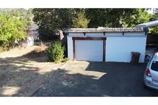 867 NE Johnson St, Myrtle Creek, OR 97457 - Photo 7