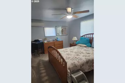 867 NE Johnson St, Myrtle Creek, OR 97457 - Photo 25