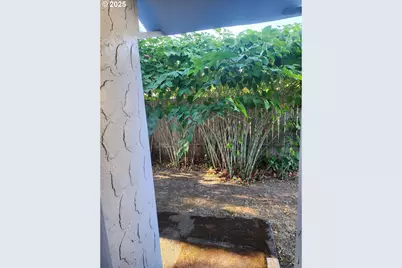 867 NE Johnson St, Myrtle Creek, OR 97457 - Photo 9