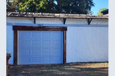 867 NE Johnson St, Myrtle Creek, OR 97457 - Photo 5