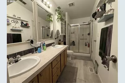 134 NW Anne Ave, Winston, OR 97496 - Photo 17