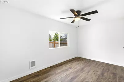 7118 SE Nehalem St, Portland, OR 97206 - Photo 13
