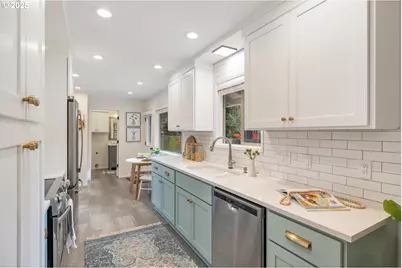 15947 Twin Fir Rd, Lake Oswego, OR 97035 - Photo 13