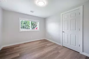 672 51st St, Springfield, OR 97478 - Photo 17