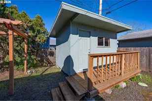 672 51st St, Springfield, OR 97478 - Photo 31