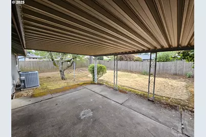 2115 NE 144th Ave, Portland, OR 97230 - Photo 9