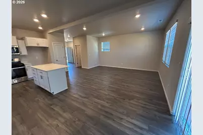 2676 U St, Springfield, OR 97477 - Photo 7