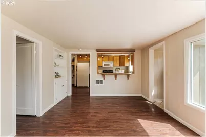 3270 Pine St, Longview, WA 98632 - Photo 9