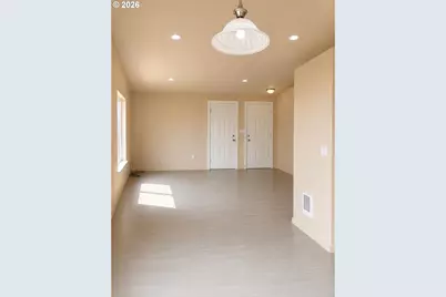 402 SE Carmen Way, Madras, OR 97741 - Photo 7