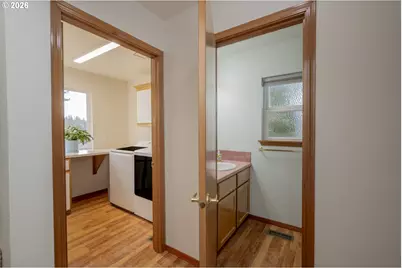 8516 SW 61st Ave, Portland, OR 97219 - Photo 17