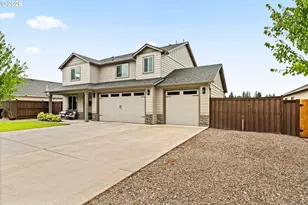 2098 S 60th St, Springfield, OR 97478 - Photo 3
