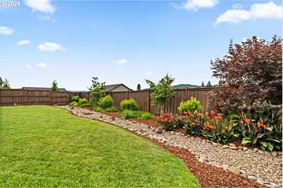 2098 S 60th St, Springfield, OR 97478 - Photo 43